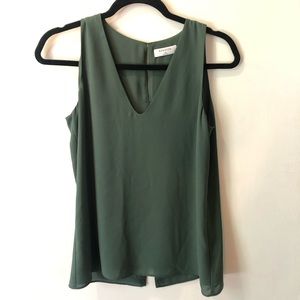 Aritzia Babaton Sleeveless Blouse